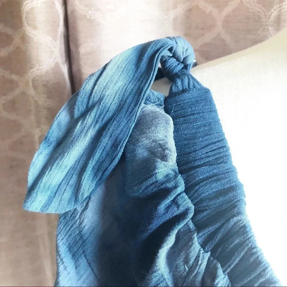 Blue tie dye off the should top - Picture 2 of 4